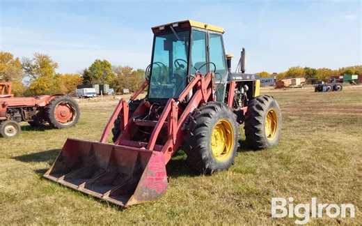 1985 Versatile 276 Bi-Directional 4WD Tractor W/Versatile Loader | Agriculture