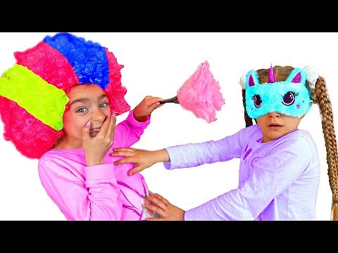 Gisele y Claudia se esconde por casa con su muñeca Las Ratitas for kids