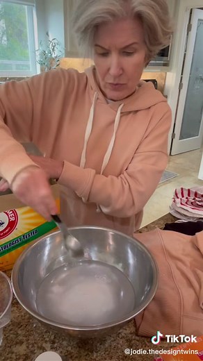 How to Get Paint Out of Clothes: Non-Toxic Recipe