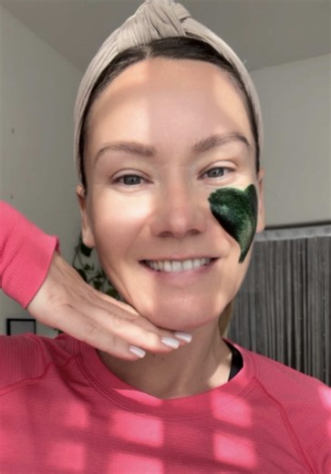 Simple Spirulina Mask Ritual💚 #spirulinamask #naturalskincare #selfcareritual #greenskincare