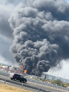 The affected Atlas oil depot in the Rostov region is burning more and more | Russian invasion into Ukraine: LIVE