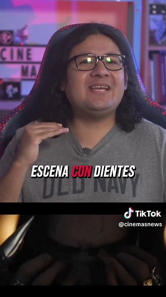 Insidious 6: ¿ya deberían dejar morir la saga? 😈 | La noche del demonio La noche del demonio: Están entre nosotros (Insidious: Out of the Further) presenta a Gemma, una madre que descubre que puede entrar al Más Allá y, peor todavía, traer de regreso al mundo real a las criaturas que viven ahí. Esta sexta película cambia de protagonista, pero mantiene los demonios, los sustos y ese mundo oscuro que conocemos desde la primera entrega. Lin Shaye también regresa como Elise Rainier. Si eres fan de 