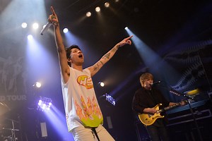 ONE OK ROCK Play 17-Song Livestream Concert with Live Debuts