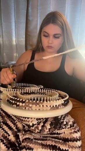 Making a loom knit blanket!!