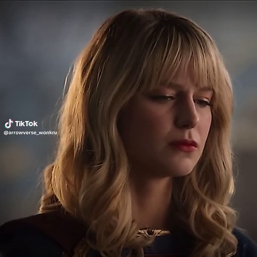 Arrowverse Justice League: Supergirl's Epic Battles and Team-ups