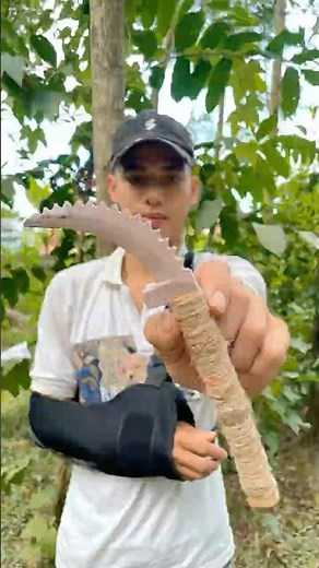 Survival Skills: How to Craft a Stone Knife by Hand 🔪🪨#ohd #survival #camping #bushcraft #skills