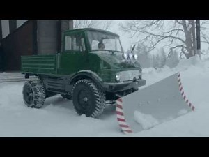 Snow Storm Rescue - CC01 Unimog - Tom's RC Adventures