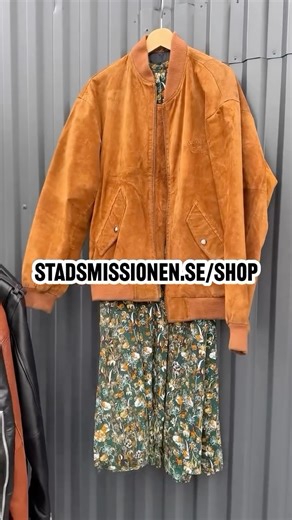 Stockholms Stadsmission Second Hand on Instagram: "Klicka in på stadsmissionen.se/shop Påfyllt med ett gäng snygga läderjackor, först till kvarn Tillsammans ger vi människor och prylar en andra chans!"
