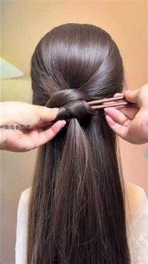 Morning Must-Have: Quick & Chic Hairdo for Commuters