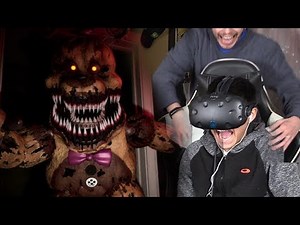 I SCARED MY COUSIN WHILE PLAYING IN VIRTUAL REALITY!! - Five Nights At Freddy's | DeGoBooM