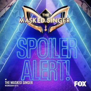🚨 SPOILER ALERT 🚨 Jellyfish is... Chloe Kim! | The Masked Singer