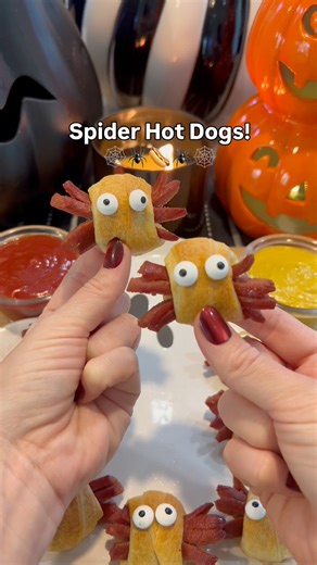 Spider Hot Dogs! 🕸️🌭🕷️ #halloween #halloweentreats #halloweensnacks #spookyseason #halloweenfood #spooky #foodie #halloweenfun #halloweenparty | Pixiedustedfun