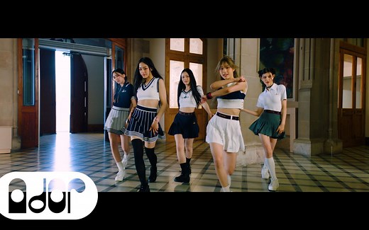 NewJeans 'Hype Boy' Official MV (Performance ver.2)