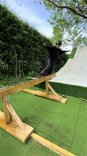 ⛓️‍💥 ⛓️‍💥 ⛓️‍💥 #snowboarding #snowboardingtiktok #backyardbuild #actionsports