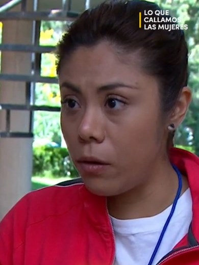 #LoQueCallamosLasMujeres: ¡Al fin alguien se atrevió a ponerle un alto a Tomás! Julia se animó a contar todo lo que le hizo a Isabel. “Risas que lastiman” PT 3 📺 #AztecaUNO #Drama #Series #TVAzteca