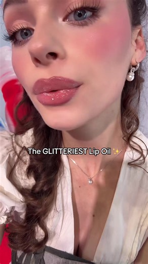 OBSESSED ✨ THE GLITTERIEST LIP OIL!! @TOCOBO juicy berry plumping lip oils really are that gurll 😚 #makeup #glitterlips #lipgloss #trending #fypシ Shades: 11 honey lemon , 18 cozy pink & 17 berry milk ✨🍯💗🥛🍓