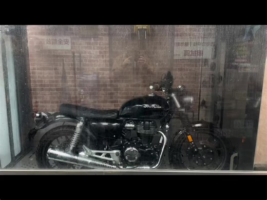 Discover the Classic Style of Café Racers