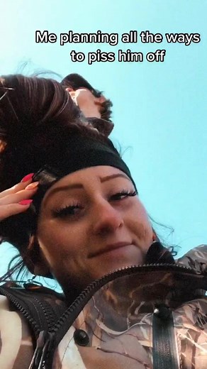 He really does love hunting with me i just get bored sometimes waiting for geese to fly in😏 #huntingshit#foryoupage#holidaytiktok#geesehunting