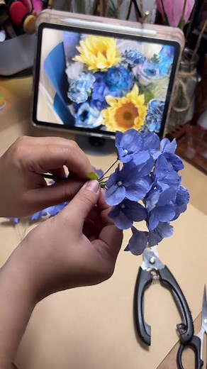 Create Beautiful Paper Hydrangeas: Step-by-Step Tutorial