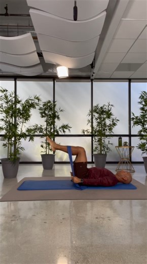 In Pilates we strengthen what is called "the Powerhouse." It is a grouping of deep core muscles like the pelvic floor, the psoas, the multifidus, and the transversus abdominis, among others. The "Hundred" exercise is one of many that helps develop those muscle which stabilizes the spine. This is beneficial to anyone suffering from back pain. | Steven Washington Experience