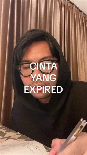 Cinta yang Expired: Kapan Harus Pergi?