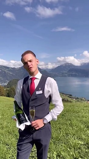 The Champagne Dinner with @charlesheidsieckchampagne is an exclusive opportunity to indulge your palate and expand your knowledge of champagne. During the evening, Maison Charles Heidsieck will provide you with exciting insights into the art of champagne production and introduce you to the history behind the noble drops. Price per person: CHF 320 incl. shuttle service from / to Stans train station 6-course menu and champagne accompaniment Start: 6pm The Champagne Dinner with Maison Charles Heids