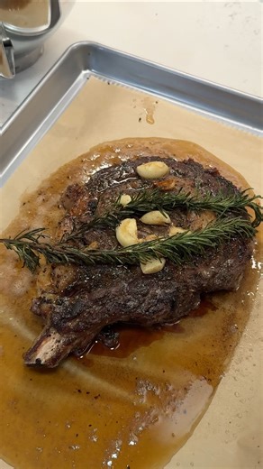 How to make the perfect steak at home? This is for anyone who’s ever said they miss old Food Network 😛 New family dinner ep out now (@hungrymockingbird on YouTube) #steak #dinner | Hungry Mockingbird