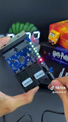 Adaptor Univesal 5V 2A #adaptor #htb #pcb #internet #fiberoptic #viral #trending #fyp