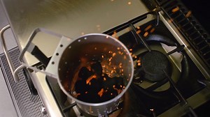 Watch as Aussiebeef.com.au’s Executive Chef Dan Johnston shows how to use a commercial combi oven as a smoker with Tender Valley Black Angus short rib. 🤤 | aussiebeef.com.au