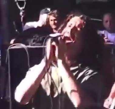 TEMPLE OF THE DOG, Hunger Strike. Lollapalooza, Irvine Meadows, California, September 13th, 1992. Soundgarden's Chris Cornell and Matt Cameron joined Pearl Jam during their Sunday afternoon set at Lollapalooza in Irvine Meadows, California, in September 1992, thus reuniting the Temple of the Dog line up. They played Hunger Strike and Reach Down. Below is a segment of Hunger Strike filmed by Kevin Shuss. | The YEAR Grunge BROKE