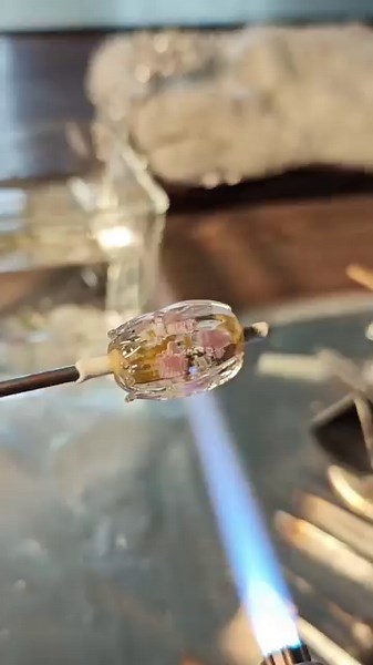 Spring Meadow in Glass | Golden Daisy Bead