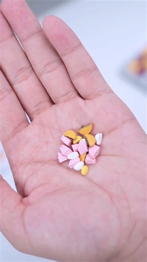 3.9K views | Portable Multi-Functional Medicine Box – Organize, Split, and Grind Your Medications ⚙️ The Portable Multi-Functional Medicine Box is your all-in-one solution for managing medications. It features compartments for storage, a built-in pill cutter for easy splitting, and a grinder for turning pills into powder. Compact, lightweight, and perfect for travel, daily use, or emergencies, it keeps you organized and prepared wherever you go. | Beneficiak.sv09 | Facebook