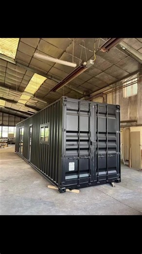 Conteneurs maritimes modulaires à Abidjan