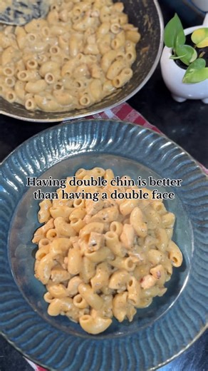 Trishala N Amin | Recipe ⬇️ 1. Heat butter in a pan and sauté chopped onion and garlic with a pinch of salt. 2. Add chicken pieces and cook until white and... | Instagram