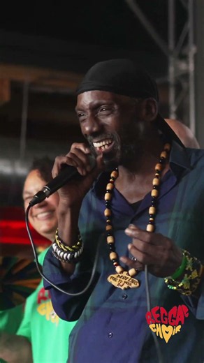 Pure Vibes at Reggae Choir gig