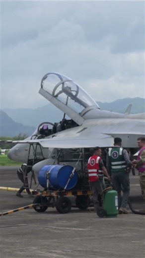 U.S. and Philippine Airmen Refuel FA-50 in Joint Exercise