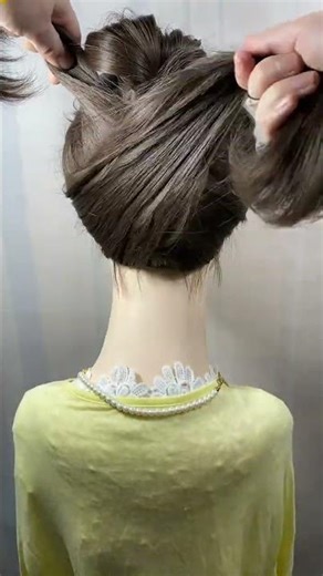 Effortless High Ponytail Tying Tutorial - A Stylish Twist