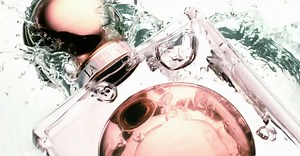 Un tributo alla forza e al potere femminile. La Perla presenta La Mia Perla, la nuova fragranza calda, luminosa e avvolgente. #LAMIAPERLA | La Perla