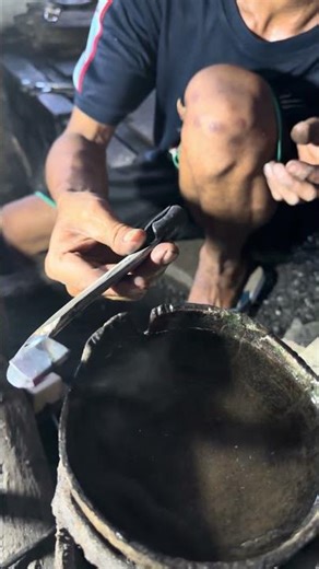 Gilding of rubber tree sap tapping knives #fyp #fypshortシ゚viralシ #blacksmith #blacksmithing