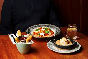 4.4K views | Set menu? Yes PLEASE… Enjoy two or three courses from £18.95 and keep the love going all weekend ❤️ | Bella Italia | Facebook