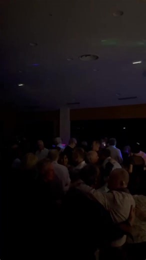 Meilleurs vœux à tous ❤️ et un GRAND MERCI aux personnes qui ont marqué le passage de cette nouvelle année en notre compagnie ❤️ Duo La Plume Dj TOTO | Café de la Renaissance - SAINT AMOUR 39 JURA