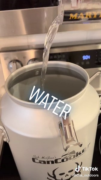 Cooking Maryland-Style Blue Crabs with Cancooker and Old Bay