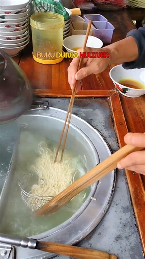Cheap and cheerful chicken noodles that are really busy near the Depok City Music Park!
