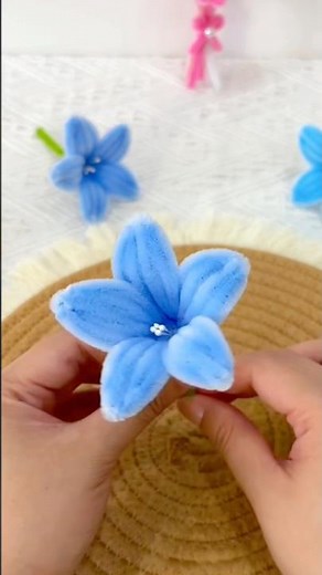 Turn Simple Pipe Cleaner Into Elegant Lily Flower Tutorial#diy #gift #flowers #pipecleanercrafts