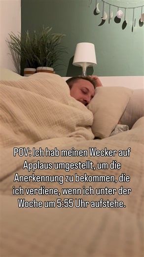 @der_schrotthammel on Instagram: "Applaus 👏 Applaus 👏 Wenn’s sonst keiner macht 😂 #applause #bett #schlafen #schrotthändler #aufstehen"