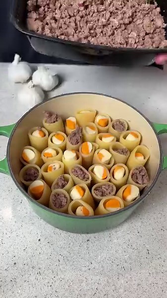 Beef and Cheese Stuffed Shells