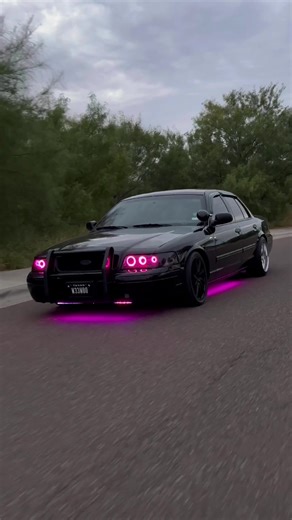 Crown Vic Car Mods with Pink Underglow Lighting