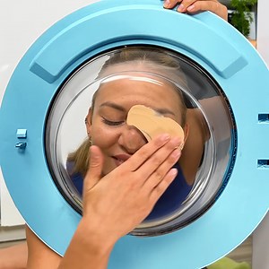 378K views · 140 reactions | She made a self-portrait right on the washing machine door | 5-Minute Recycle | Facebook