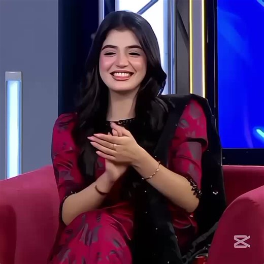 Which is your favorite actress clapping hands 😊