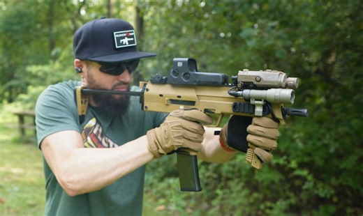 老外测试Tommybuilt T7(民用版的H&K MP7)